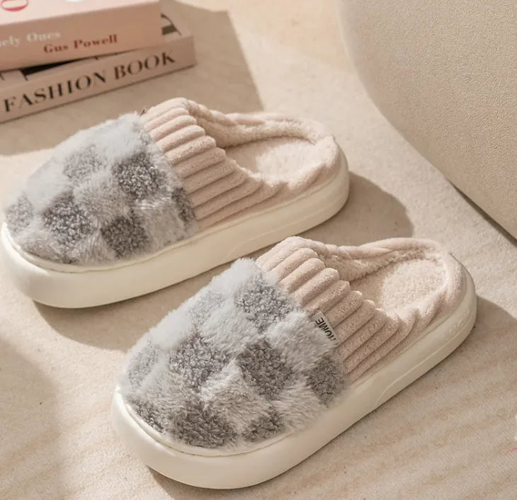 ForaFusion - Cozy Plaid Plush Slippers
