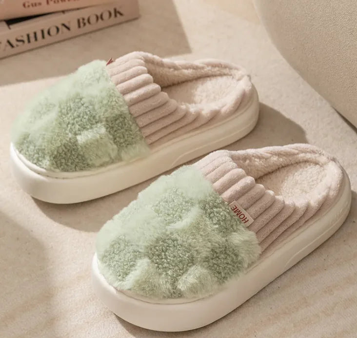 ForaFusion - Cozy Plaid Plush Slippers